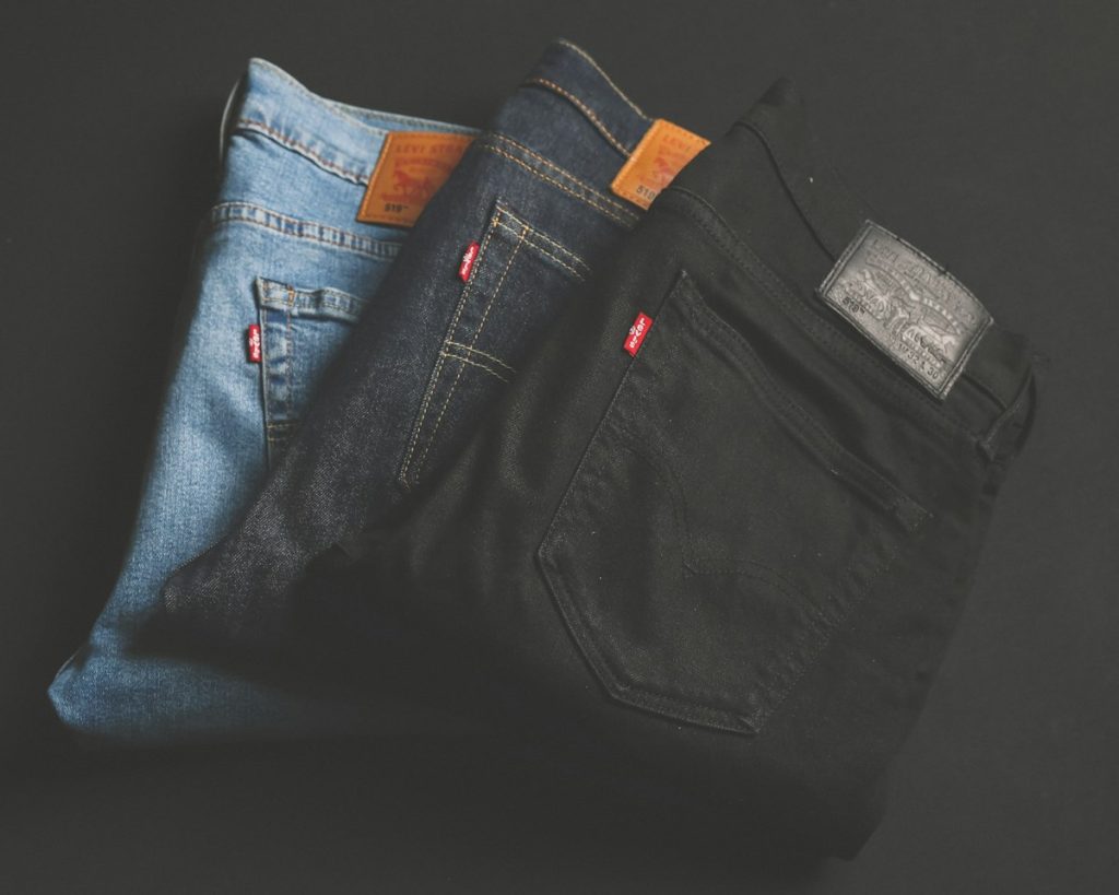 The Definitive Guide to Raw Selvedge Denim: Weights, Looms, and Fade Progression